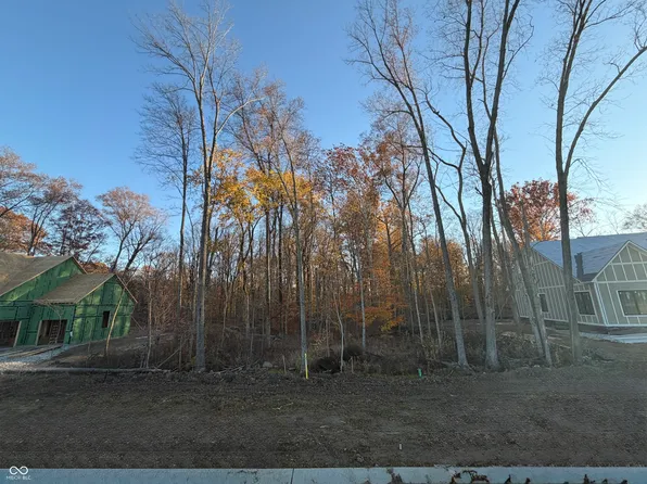 8247 Keeneland Rd, Zionsville, IN 46077