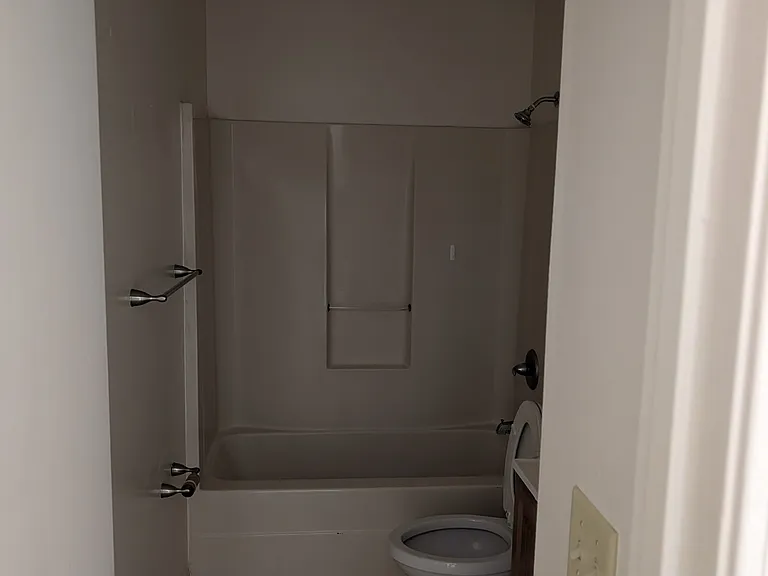 371 NW Lake City Ave #102 — Photo 13