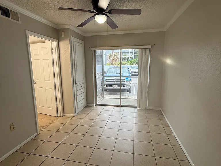 133 Oyster Bay Cir #150 — Photo 11