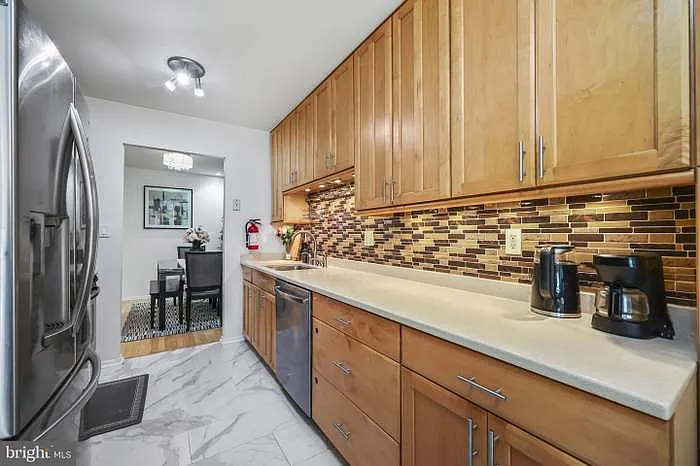 23 Taft Ct — Photo 16