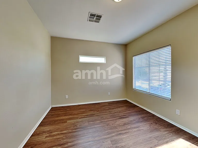 13240 W Watson Ln — Photo 20