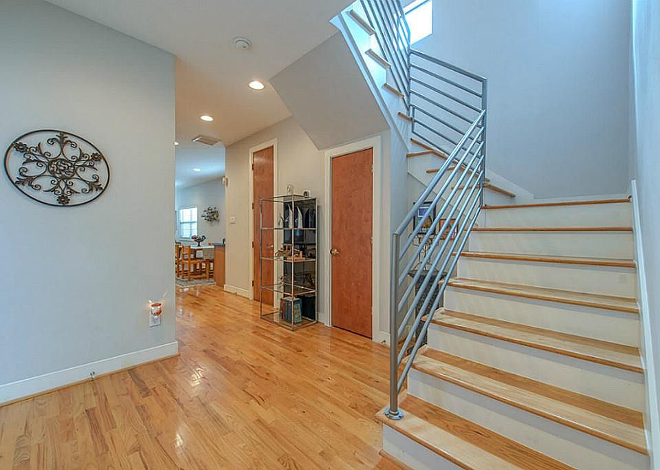 1st image of 1310 Knox St #A