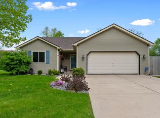 6910 Bay Wood Dr, Racine, WI 53402