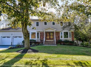 25 Truman Dr, Marlboro, NJ 07746