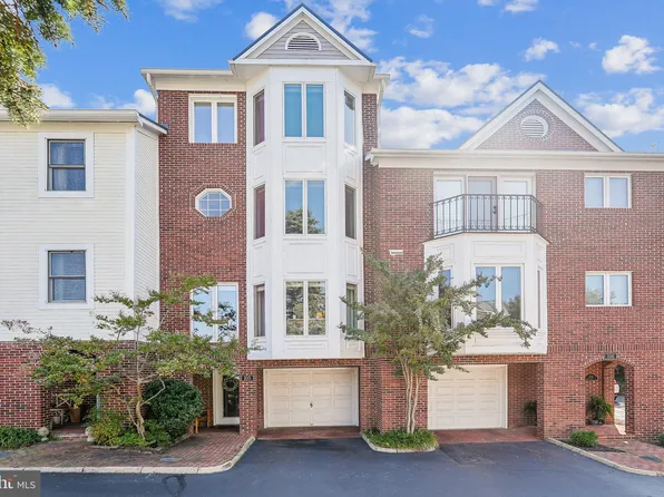 105 Chesterfield Pl SW, Leesburg, VA 20175