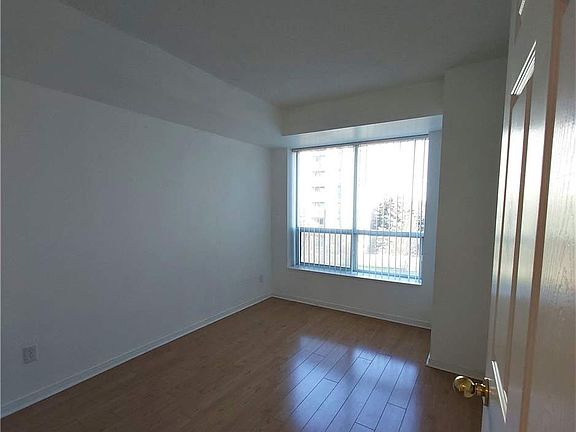 3rd image of 51 Baffin Ct #501