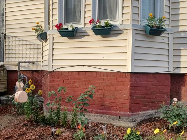 204 Blake St #2, Lewiston, ME 04240