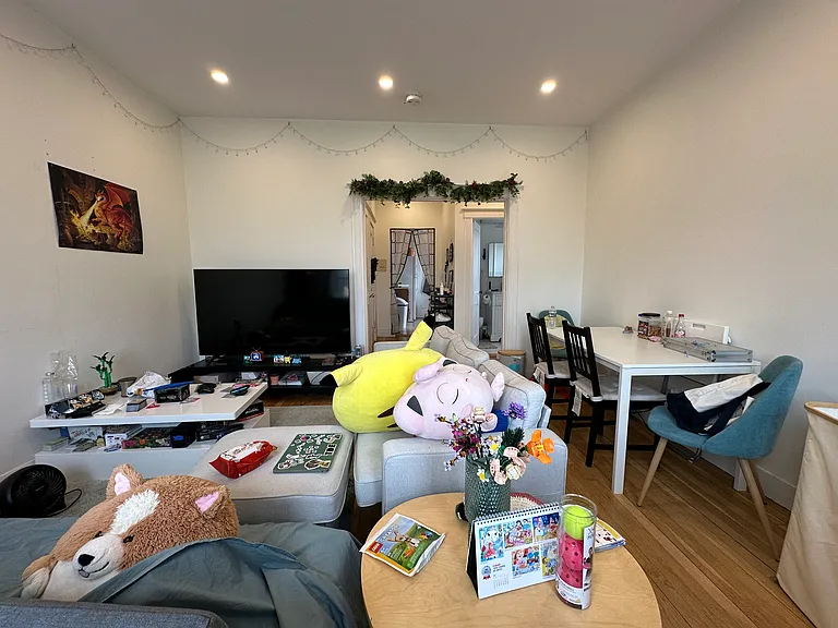 35 Mount Hood Rd #9 — Photo 2