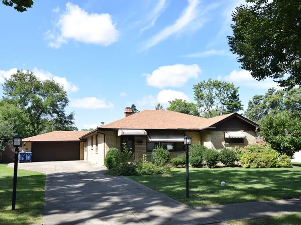1114 Hewitt Dr, Des Plaines, IL 60016