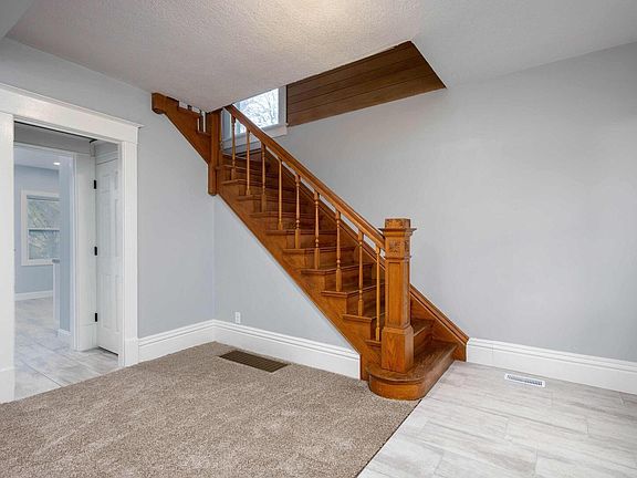 4th image of 1625 21st Ave