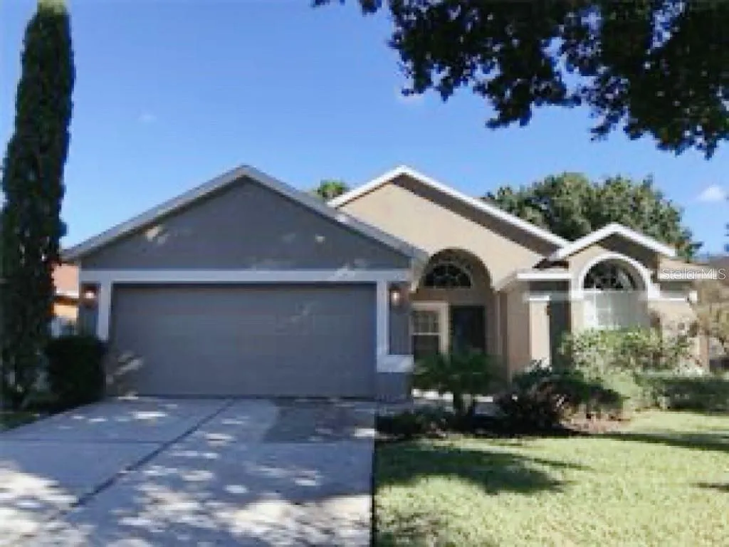 3 bed, 2.0 bath, 1570 sqft, $2,500 — Photo 1