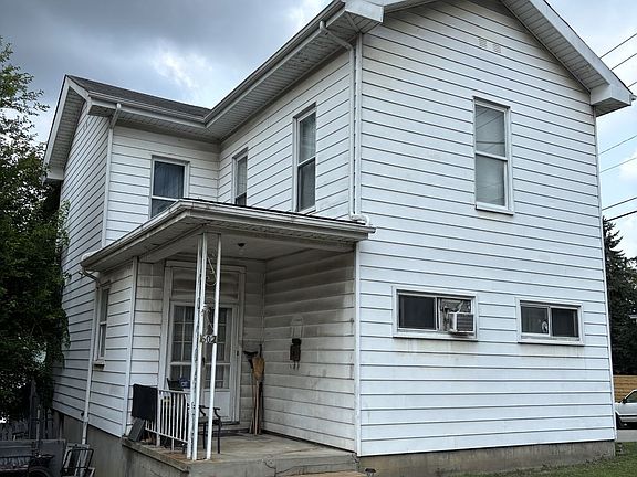 3rd image of 602 Walnut St