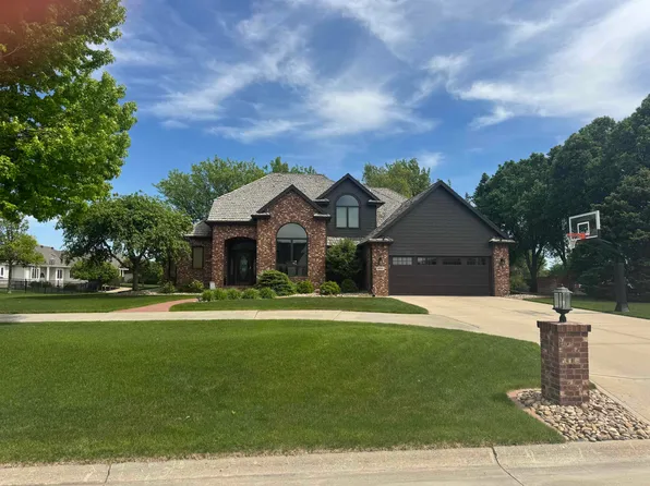 6000 Mallard Way, Hastings, NE 68901