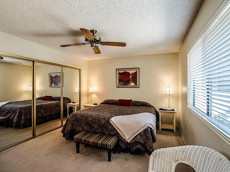 12439 W Tigerseye Dr — Photo 17