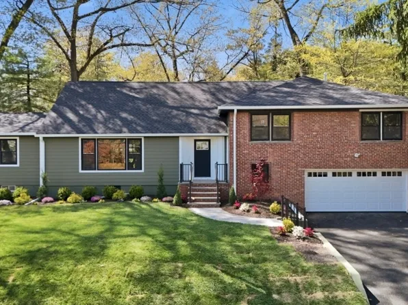 11 Cobane Ter, West Orange, NJ 07052