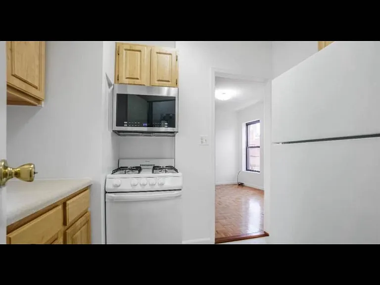 164 Mott St #5C — Photo 4
