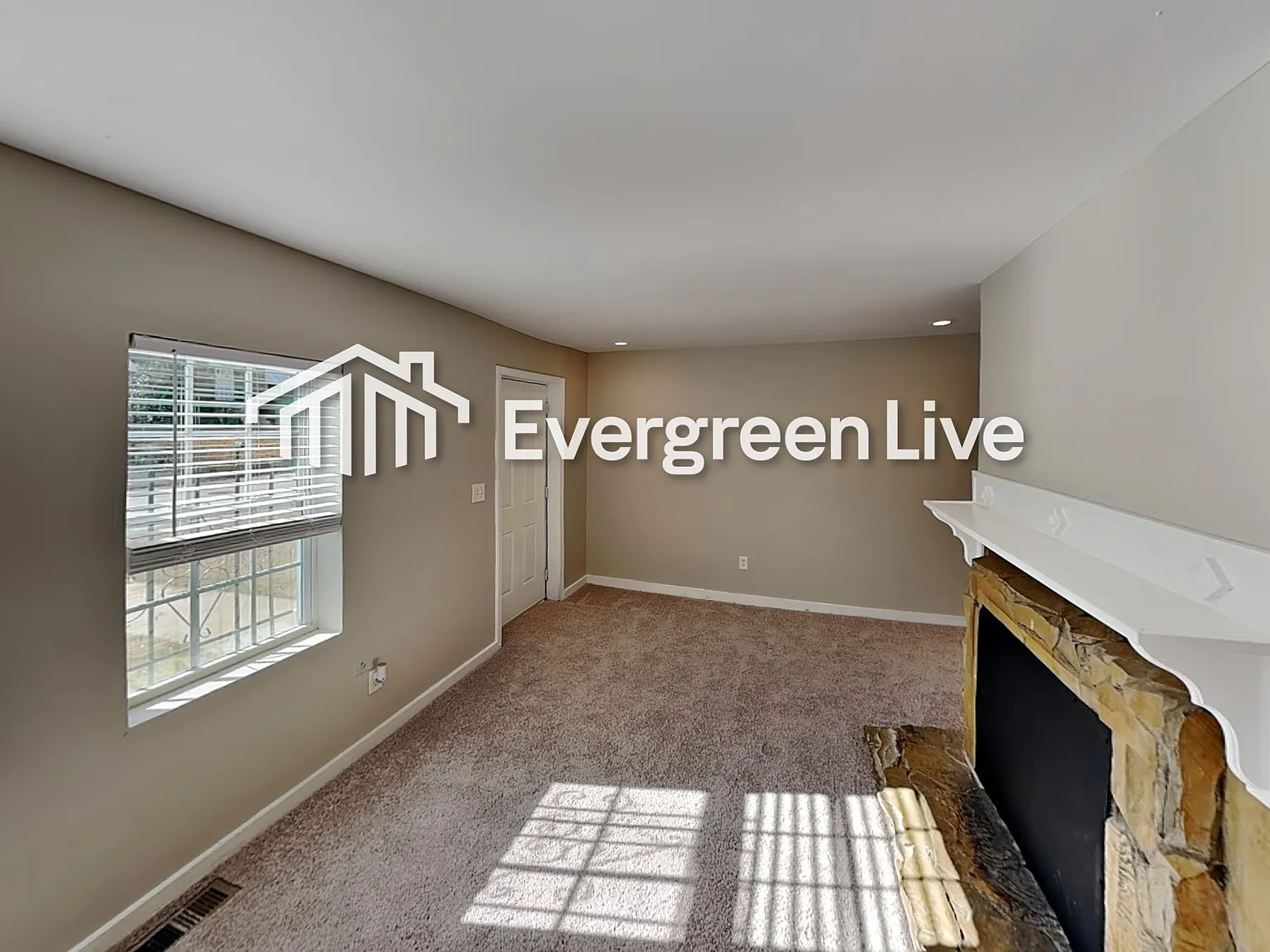 4 bed, 2.0 bath, 1209 sqft, $1,595 — Photo 3
