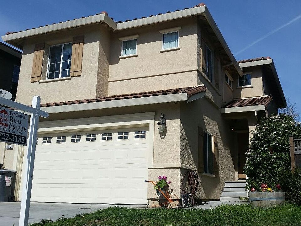 1st image of 526 Manzana St