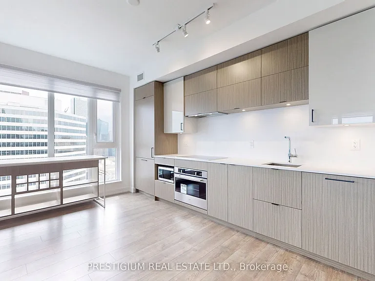 20 Edward St #Penthouse 02 — Photo 10