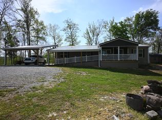 293 Horseshoe Bend Rd, Linden, TN 37096