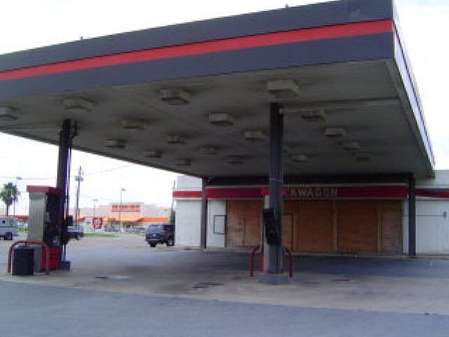 1st image of 4610 S Expressway 83