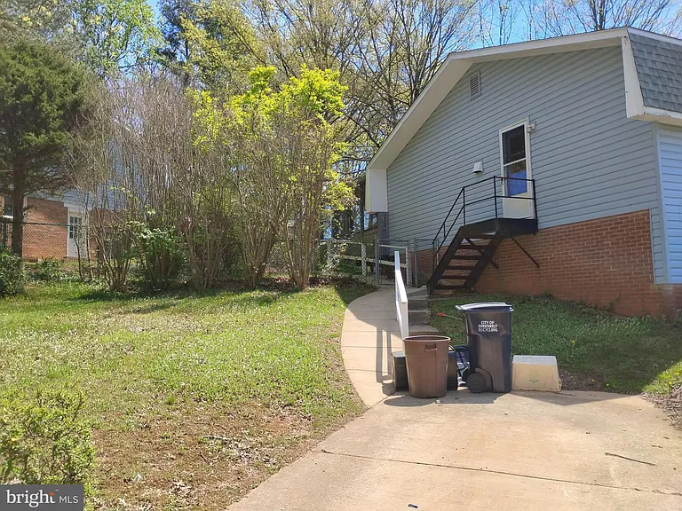 100 Periwinkle Ct — Photo 21