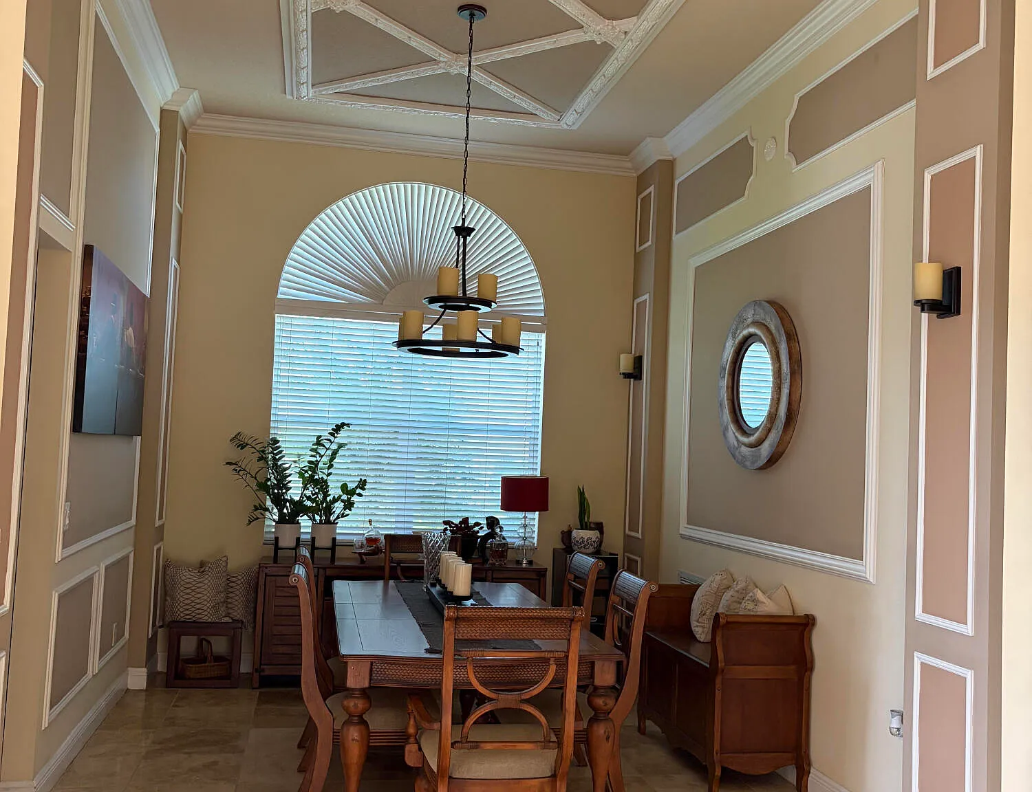 3 bed, 3.0 bath, 2805 sqft, $8,000 — Photo 3