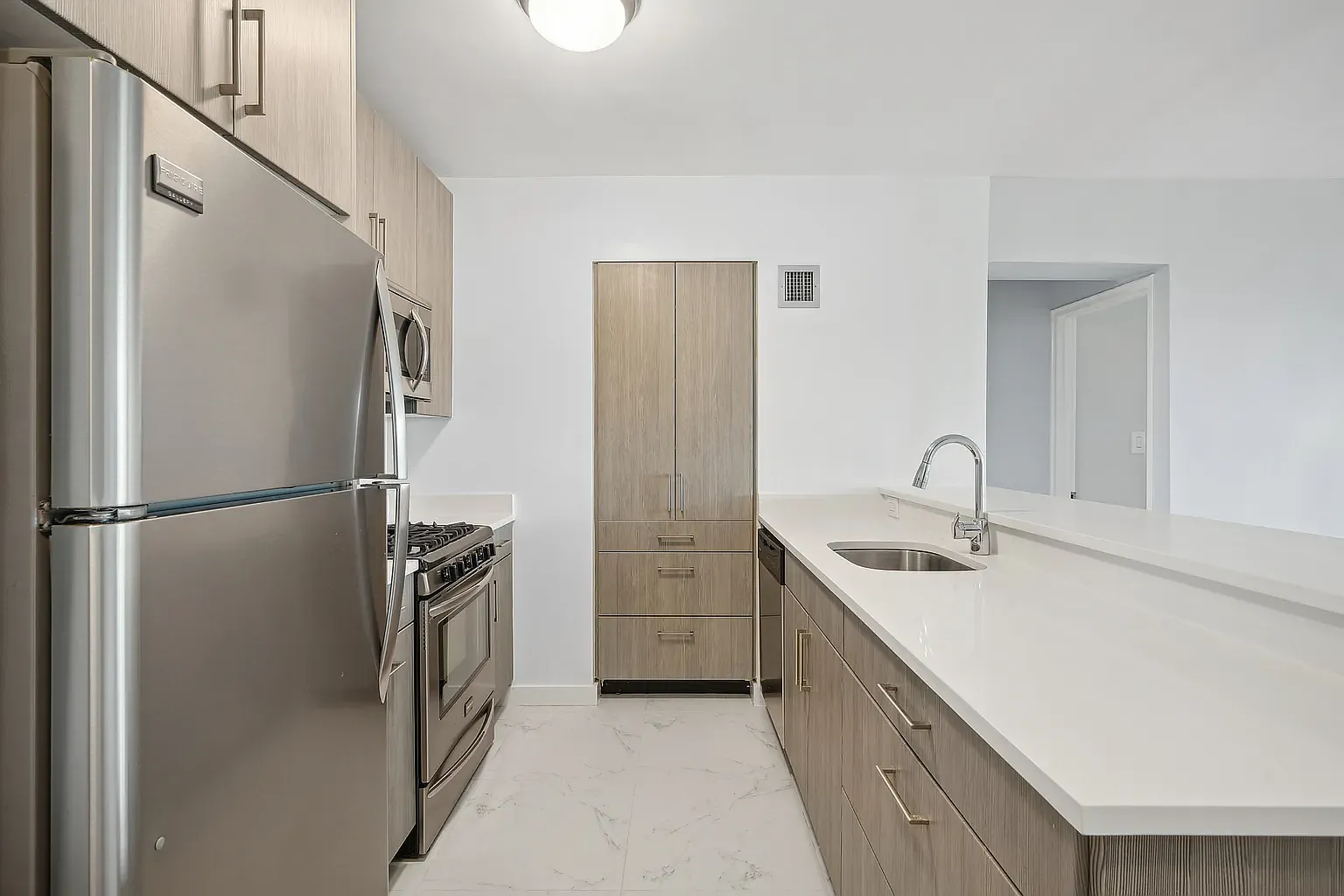 2160 Matthews Avenue — Photo 2
