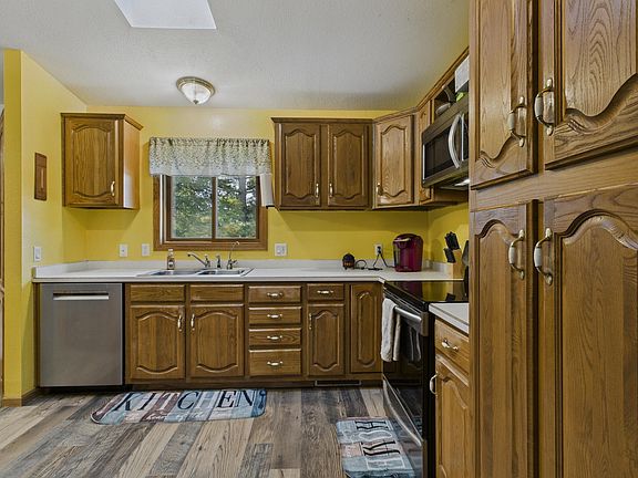 4th image of 40867 Forest Blvd
