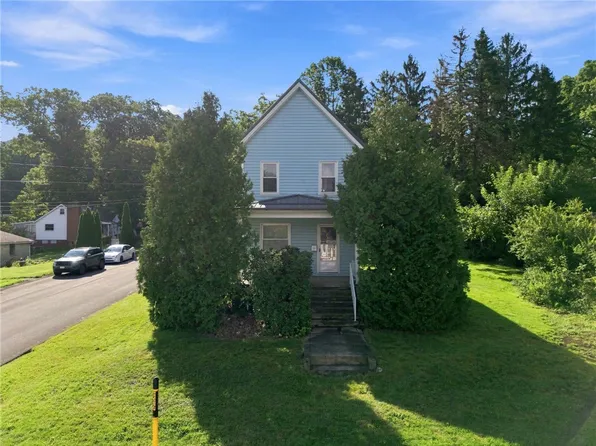 501 W 5th Ave, Derry, PA 15627