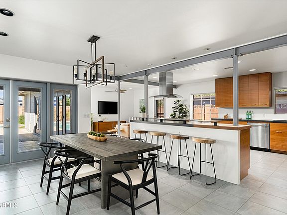 4th image of 1640 W CLARENDON Avenue