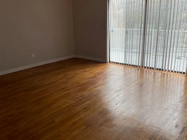 233 Myrtle Avenue image 7 of 34