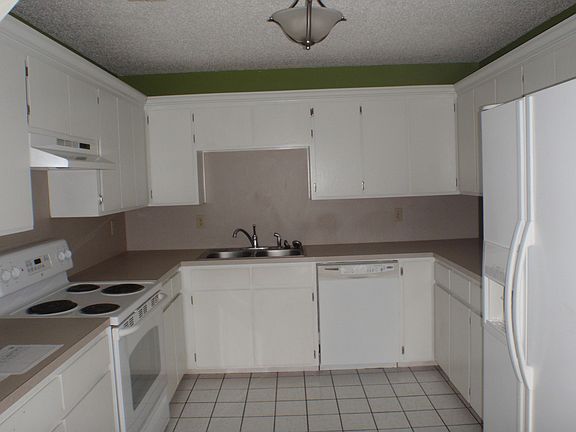2nd image of 9210 Sunset Ln
