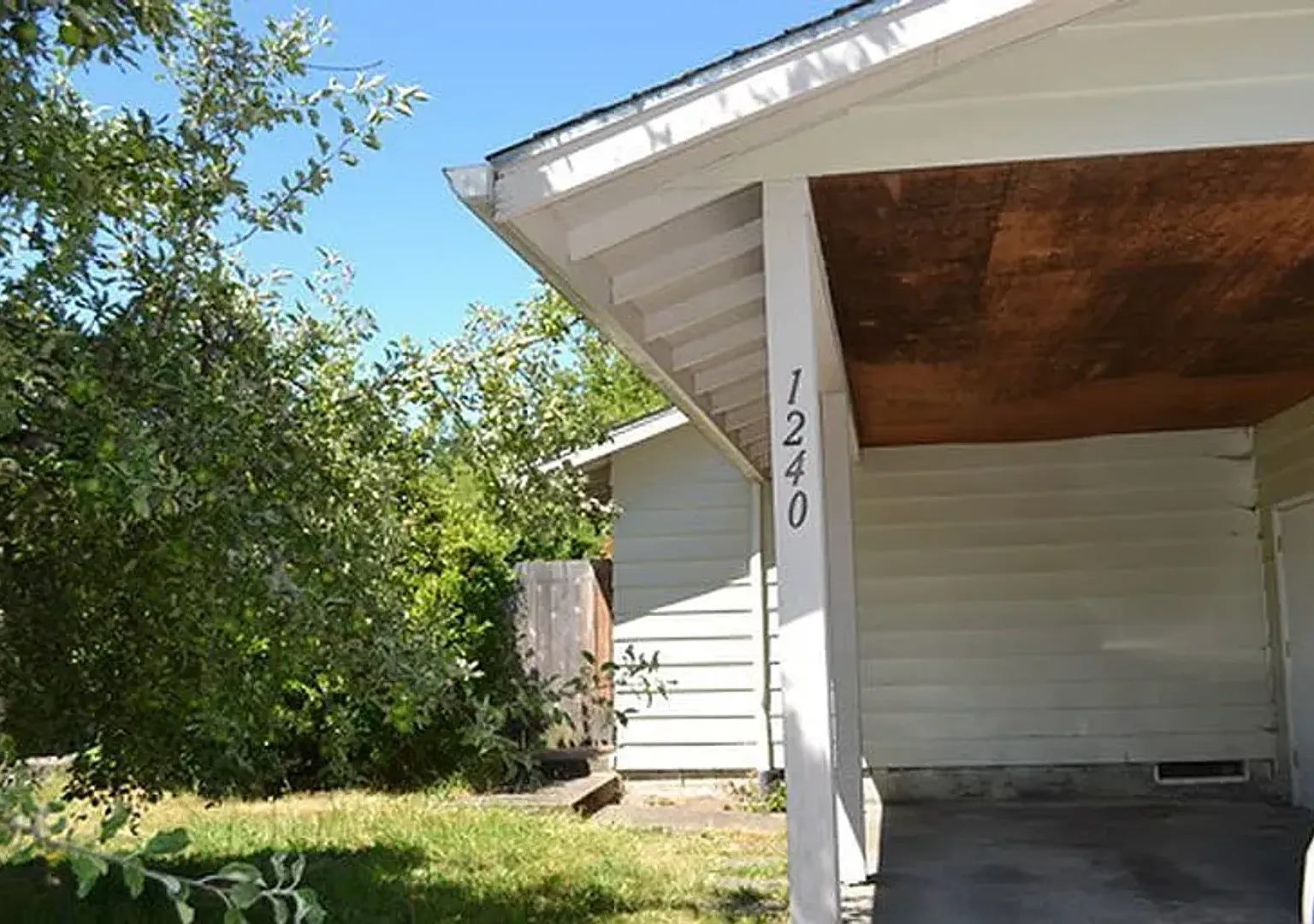 1240 NW 26th St — Photo 1