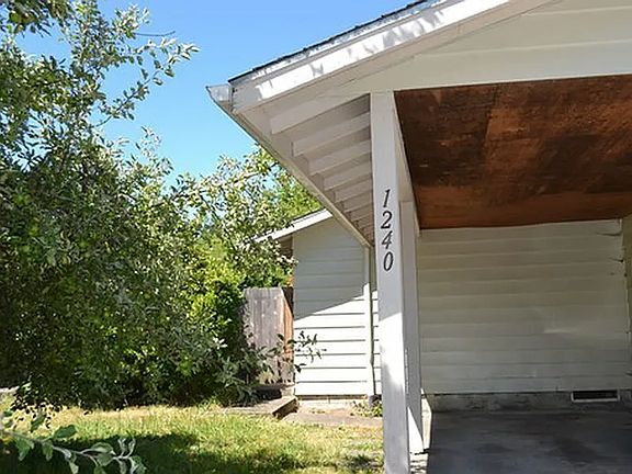 2nd image of 1240 NW 26th St