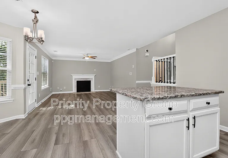 6424 Spanish Moss Ln — Photo 3