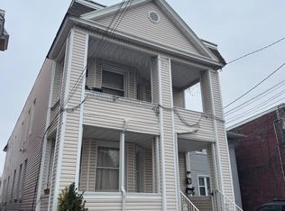 214 Grant St, Perth Amboy, NJ 08861