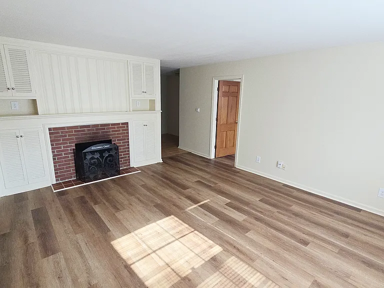 6768 S East St — Photo 2