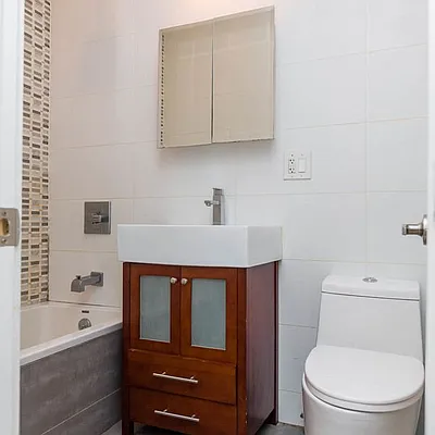 Rented by Nooklyn NYC LLC | media 17