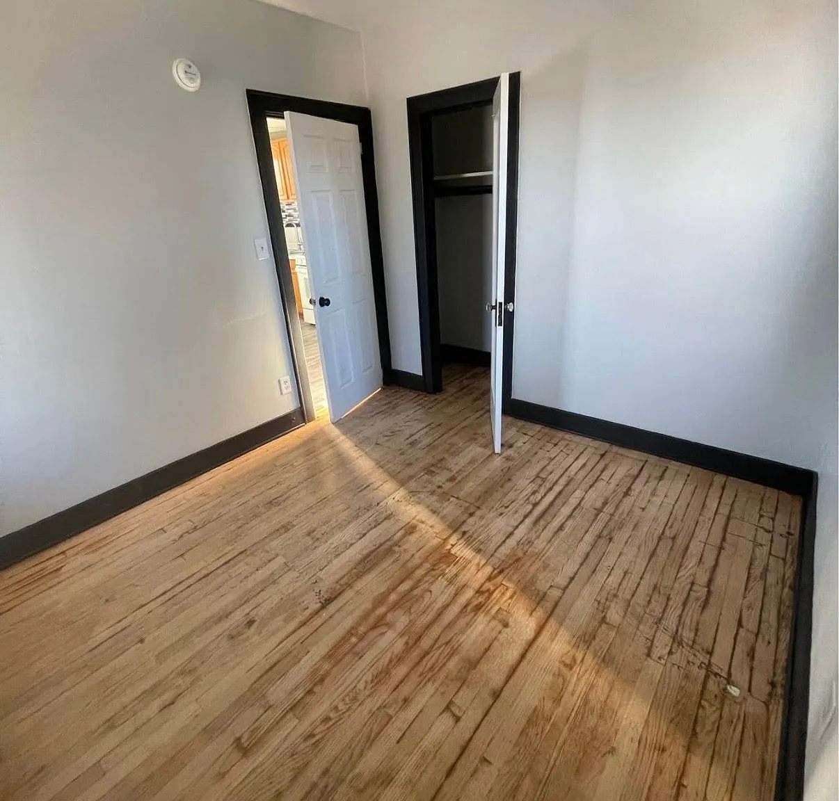 3 bed, 1.0 bath, $1,661 — Photo 3