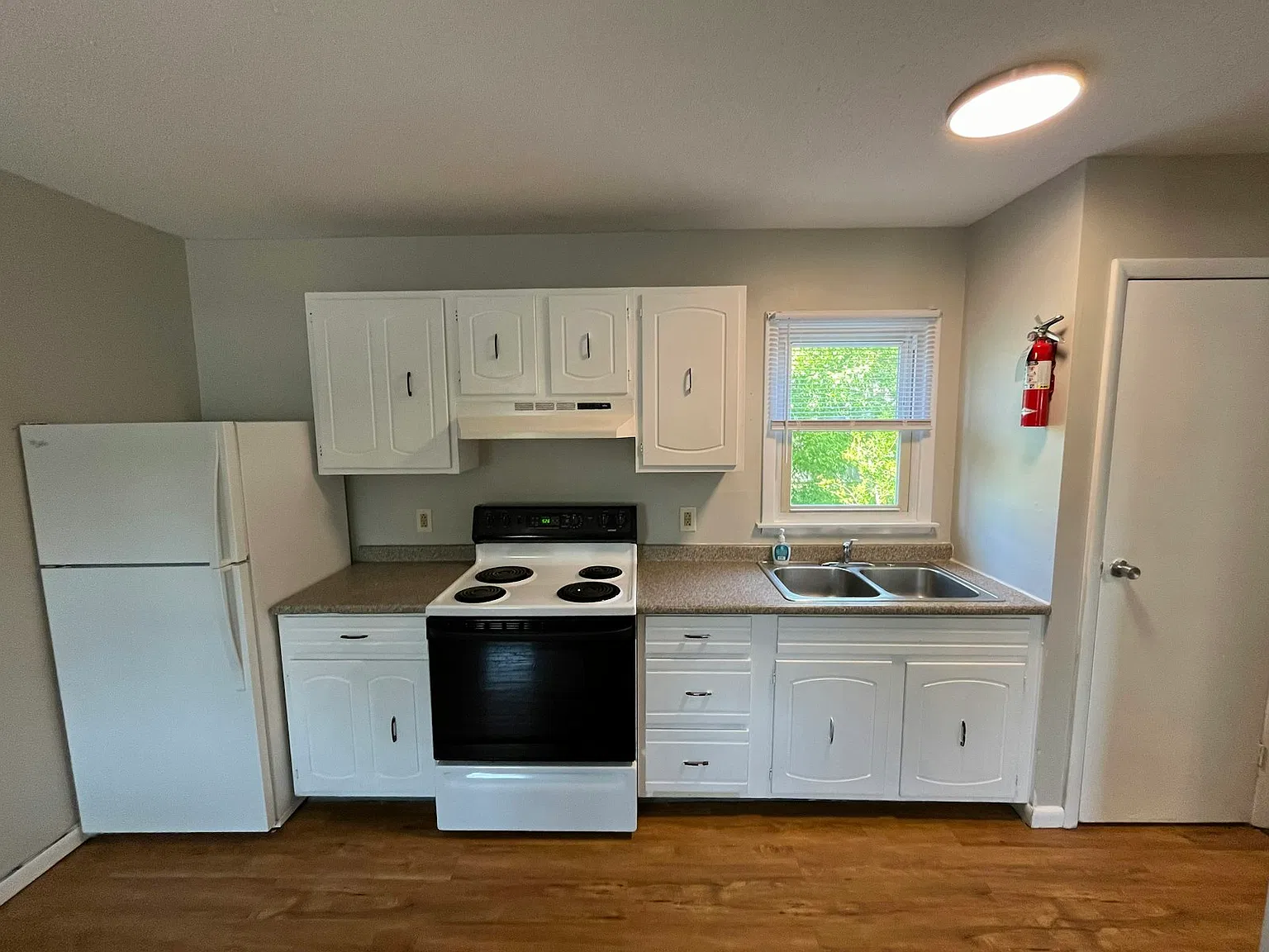 61 Elmwood Ave — Photo 2