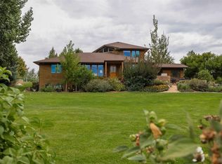 67561 Oakwood Dr, Montrose, CO 81401