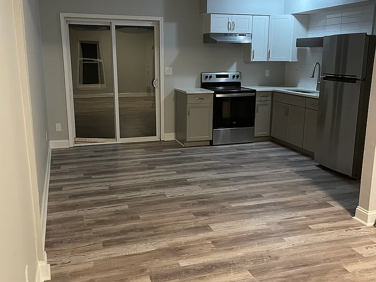 124 Ash Rd #2 — Photo 7