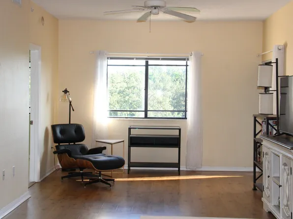 2802 Sarento Place #301, Palm Beach Gardens, FL 33410