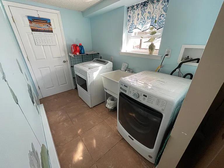 25 Valley Ct #2 — Photo 12