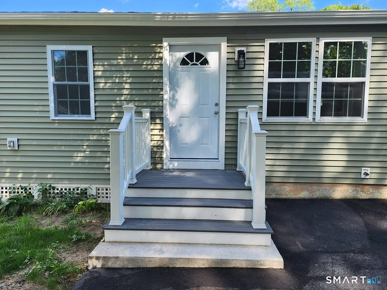3 bed, 1.0 bath, 840 sqft, $2,900 — Photo 2