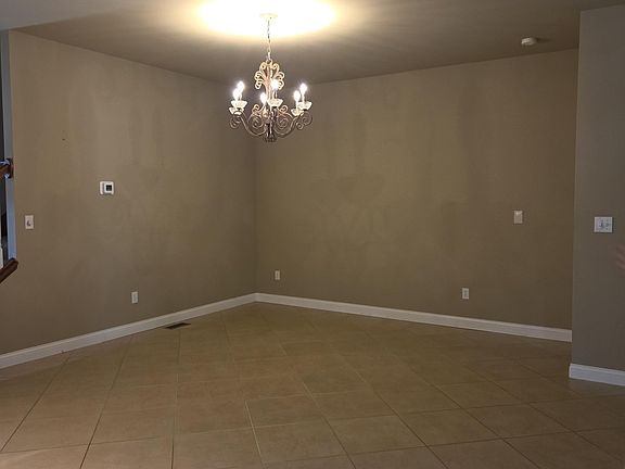5th image of 2061 Vale Park Rd
