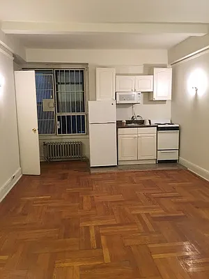 Rented by Ready Group | media 7