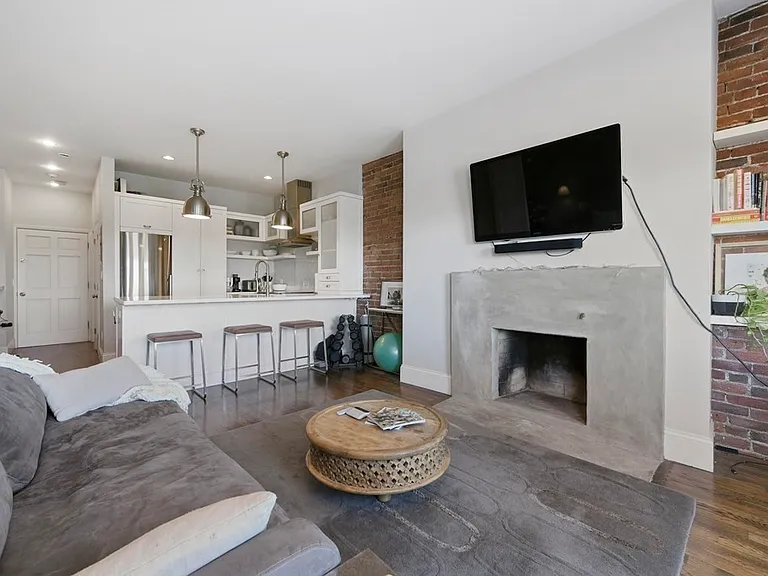 482 Beacon St #32 — Photo 6