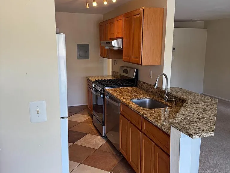 4332 Bayberry Ct — Photo 11